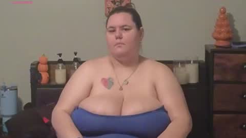 Mzjuicybootay online show from October 14, 11:11 am