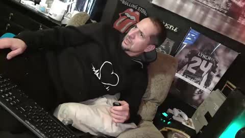 SnackPants online show from January 24, 9:05 pm