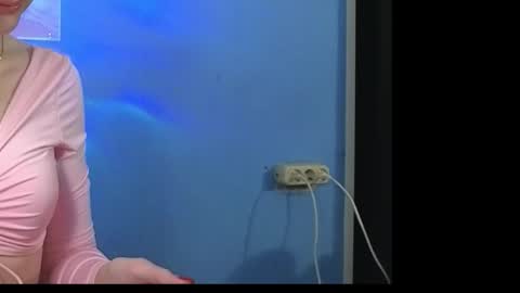 nadinna999 online show from December 23, 1:47 am