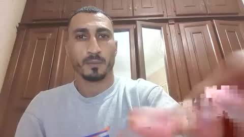 V online show from December 3, 4:49 pm