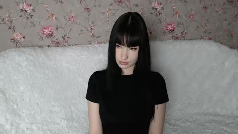 Snapshot of naemiblush chatting on April 17, 3:37 pm Naemi online show from April 17, 3:37 pm