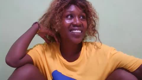 Snapshot of nah296652 chatting on February 18, 10:06 pm nah296652 online show from February 18, 10:06 pm