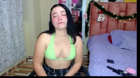 nahia cute     only   online show from December 18, 3:55 pm