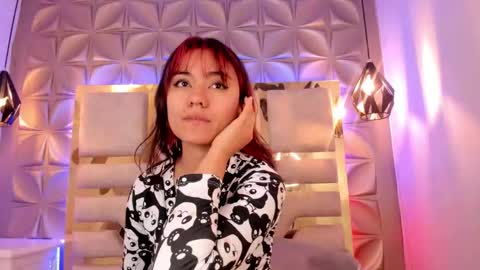 Snapshot of nahia_low chatting on January 11, 8:43 am  Valeria  online show from January 11, 8:43 am