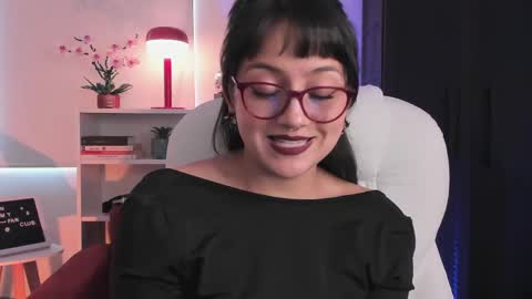 Nahia INDEPENDENT MODEL P online show from April 10, 6:23 pm