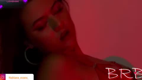 NAHIARA EVANS online show from October 15, 6:35 am