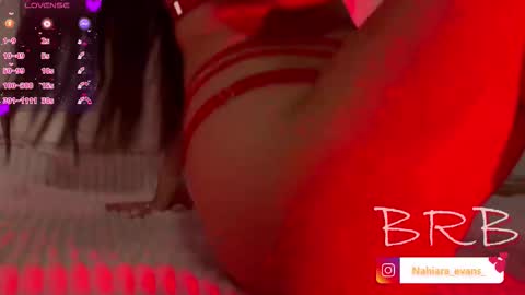 Snapshot of nahiara_evans_ chatting on February 26, 4:22 am NAHIARA EVANS online show from February 26, 4:22 am