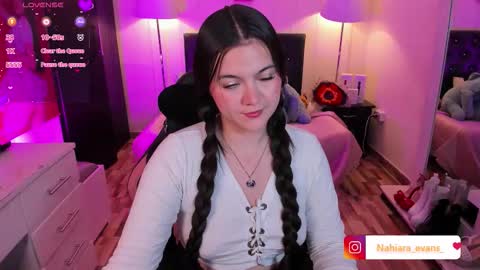 NAHIARA EVANS online show from March 10, 4:06 am