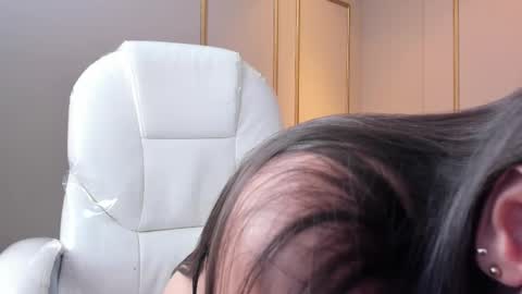 Snapshot of nahimithompson chatting on October 30, 8:31 pm Nahimi online show from October 30, 8:31 pm