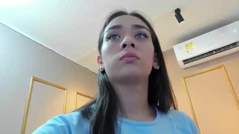 Snapshot of nahimithompson chatting on November 8, 7:12 pm Nahimi online show from November 8, 7:12 pm