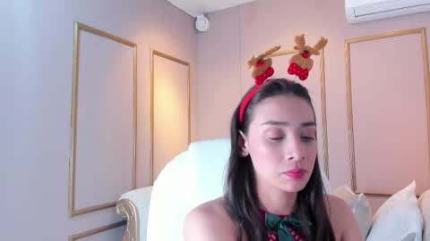 Snapshot of nahimithompson chatting on December 3, 7:56 pm Nahimi online show from December 3, 7:56 pm