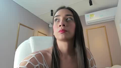 Nahimi online show from January 10, 7:15 pm