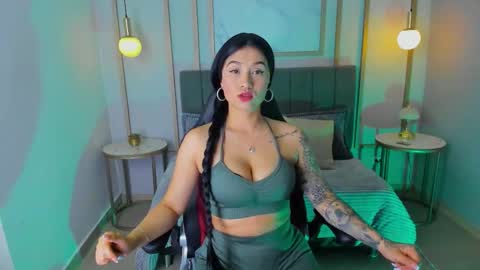 nahome_kuperth online show from October 12, 4:33 am