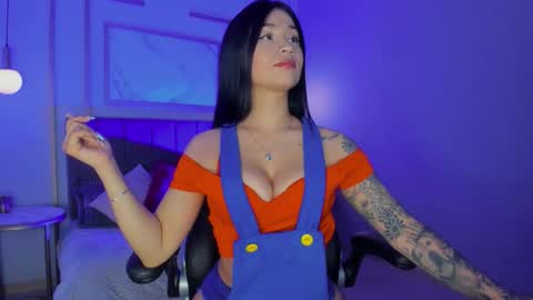 nahome_kuperth online show from October 26, 4:07 am