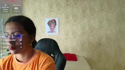 Snapshot of nahomi_blaze56eup chatting on July 20, 10:39 am valeria online show from July 20, 10:39 am