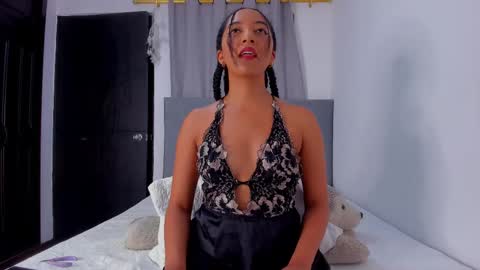 Laura online show from March 4, 3:44 am