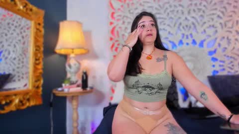 Nahomi  online show from December 1, 11:15 am