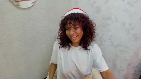 Snapshot of nahomi_tyler chatting on December 14, 10:14 pm Nahomy online show from December 14, 10:14 pm