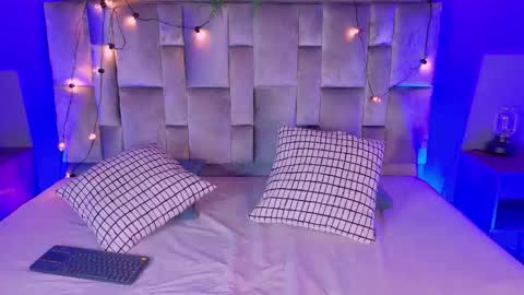  VICTORIA  online show from October 25, 7:30 pm