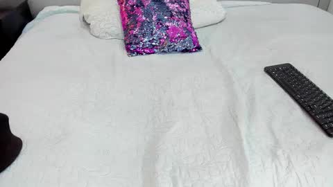 Snapshot of nahomii_hill chatting on November 12, 11:58 pm Nahomi online show from November 12, 11:58 pm