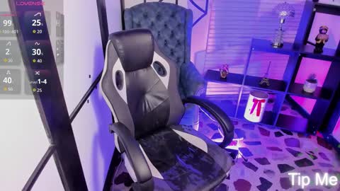 Nahomi online show from October 18, 6:05 am