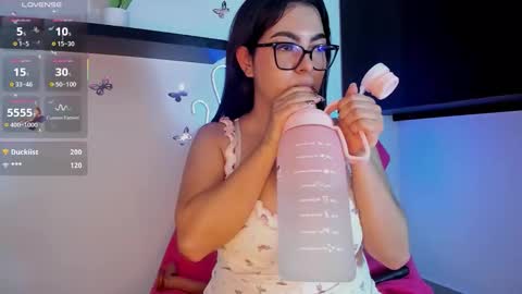 Snapshot of nahomirosse chatting on October 30, 1:23 pm SHELBY online show from October 30, 1:23 pm