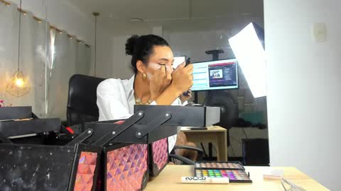 Snapshot of nahomiwhitte chatting on April 10, 12:32 pm Nahomy Whitte online show from April 10, 12:32 pm