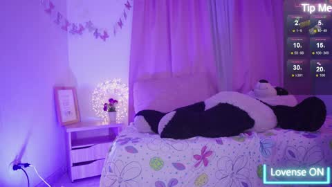 nahomy 2308 online show from April 9, 11:37 am