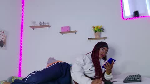 Snapshot of nahomy_james25 chatting on February 1, 3:07 pm nahomy_james25 online show from February 1, 3:07 pm