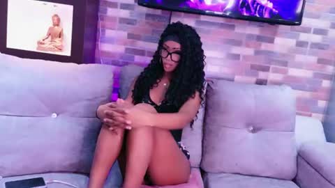 Snapshot of nahomy_james25 chatting on July 24, 12:19 am nahomy_james25 online show from July 24, 12:19 am