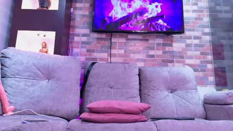 Snapshot of nahomy_james25 chatting on July 26, 11:33 pm nahomy_james25 online show from July 26, 11:33 pm