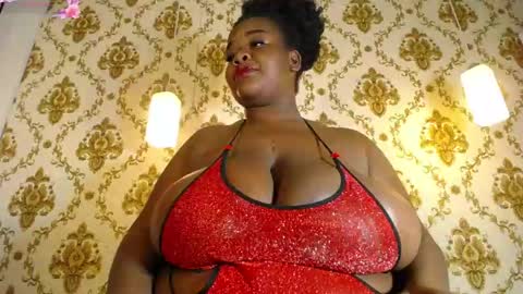 Snapshot of nahybig_boobs chatting on April 23, 12:29 pm Karatbby online show from April 23, 12:29 pm