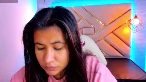 Snapshot of naia_karter chatting on January 19, 2:06 pm online show from January 19, 2:06 pm