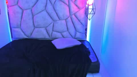 Snapshot of naia_karter chatting on January 24, 1:13 am online show from January 24, 1:13 am