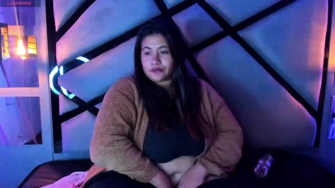 Snapshot of naia_karter chatting on January 25, 10:29 am online show from January 25, 10:29 am