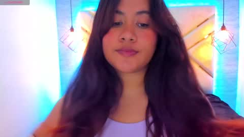 Snapshot of naia_karter chatting on February 1, 3:18 pm online show from February 1, 3:18 pm