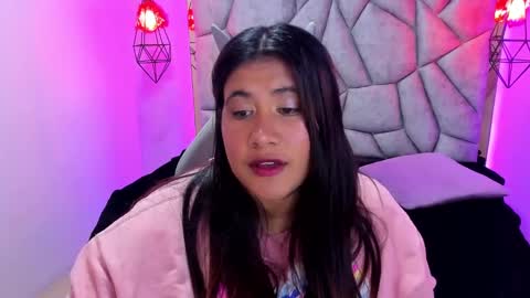 Snapshot of naia_karter chatting on February 4, 7:00 pm online show from February 4, 7:00 pm