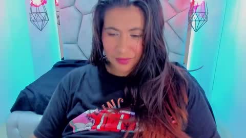 Snapshot of naia_karter chatting on February 8, 6:55 pm online show from February 8, 6:55 pm