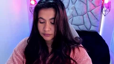 Snapshot of naia_karter chatting on February 14, 1:02 am online show from February 14, 1:02 am