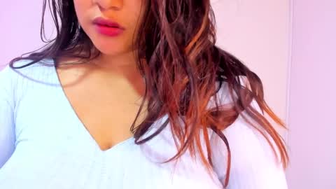 Snapshot of naia_karter chatting on February 16, 1:14 am online show from February 16, 1:14 am