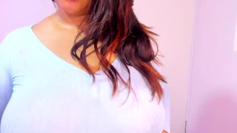 Snapshot of naia_karter chatting on February 16, 4:20 am online show from February 16, 4:20 am