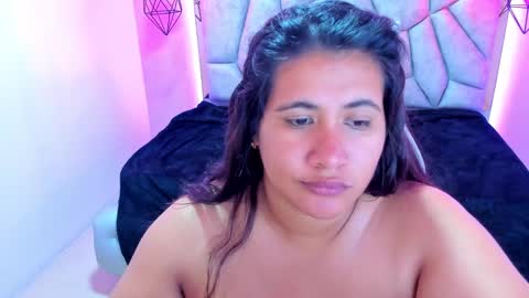 Snapshot of naia_karter chatting on February 22, 10:31 pm online show from February 22, 10:31 pm