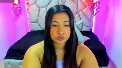 Snapshot of naia_karter chatting on February 28, 7:03 pm online show from February 28, 7:03 pm