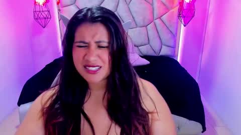 Snapshot of naia_karter chatting on March 12, 7:49 pm online show from March 12, 7:49 pm