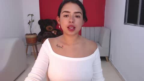 Snapshot of naia_sweetsex chatting on September 21, 9:05 pm naia_sweetsex online show from September 21, 9:05 pm