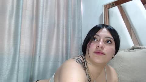 Snapshot of naia_x chatting on February 7, 10:41 pm Naia x online show from February 7, 10:41 pm