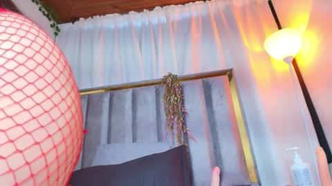 Naia x online show from February 4, 10:47 pm