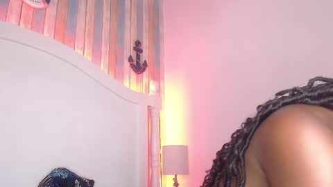 Snapshot of naiagils chatting on November 21, 9:24 pm Naia online show from November 21, 9:24 pm