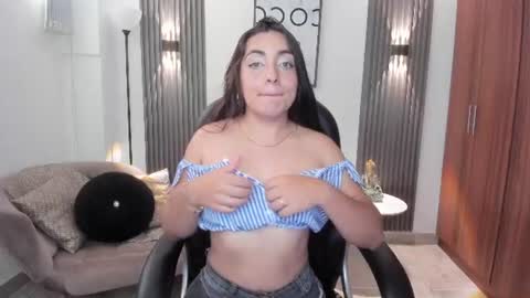 naiah_blue online show from June 12, 7:13 pm