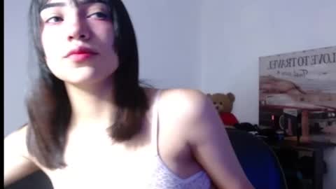 Snapshot of naiakit18 chatting on February 20, 5:44 am naiakit18 online show from February 20, 5:44 am